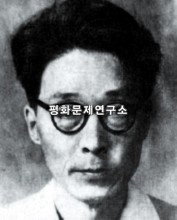 강호 (무대미술가)